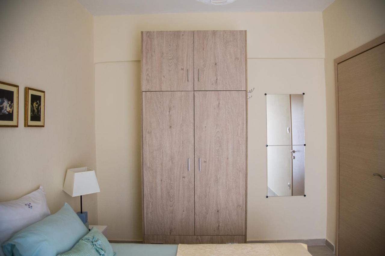Blue Theros Apartments Paralia Dionysiou Buitenkant foto