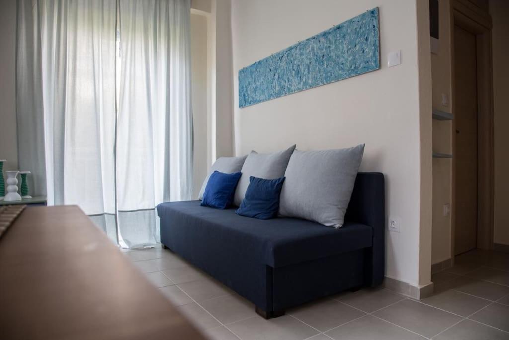 Blue Theros Apartments Paralia Dionysiou Buitenkant foto
