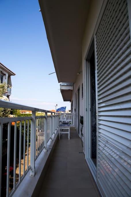 Blue Theros Apartments Paralia Dionysiou Buitenkant foto